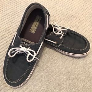 Sperry Topsider Halyard 2-Eye Deck Boat Sneaker